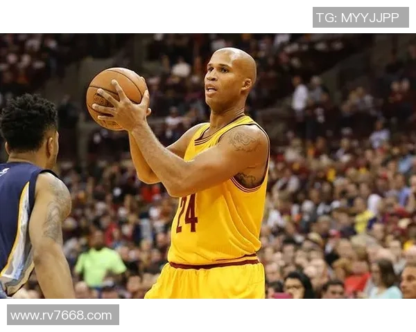 龅牙苏：从草根到顶级球星的成长之路与传奇历程