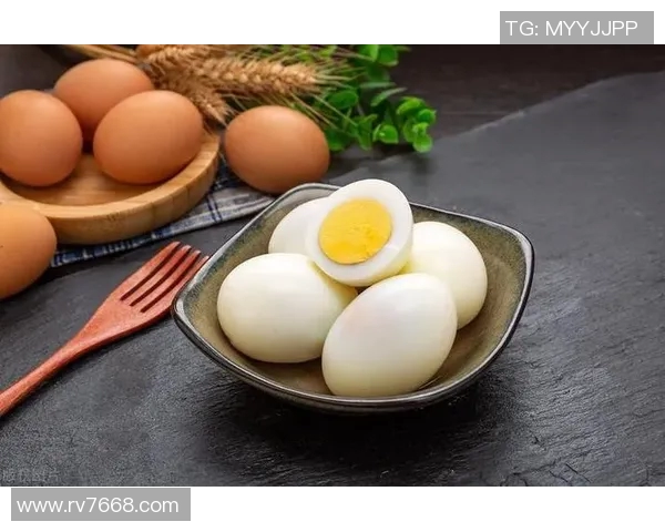 足球明星的营养早餐揭秘：助力赛场表现的能量来源与健康搭配秘诀